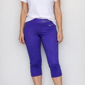 NIKE PRO HYPERCOOL COMPRESSION TRAINING CAPRI LEGGINGS -Retail $40 - WOMEN'S Sm
